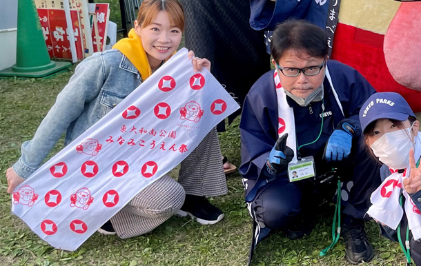 実績事例1285：東大和南公園様のお祭り用オリジナル手ぬぐい　活用風景