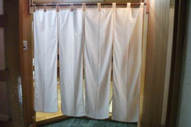 実績事例154:温泉業様のオリジナル湯のれんを製作しました。