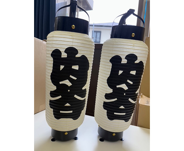 実績事例1698：町会様のお祭り用オリジナルビニール提灯、弓張提灯　活用風景2