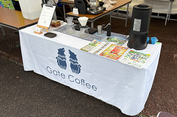 実実績事例1718：コーヒースタンド様のイベント用オリジナルテーブルクロス　活用風景