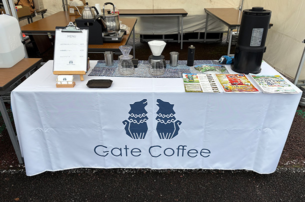 実績事例1718：コーヒースタンド様のイベント用オリジナルテーブルクロスを製作しました。