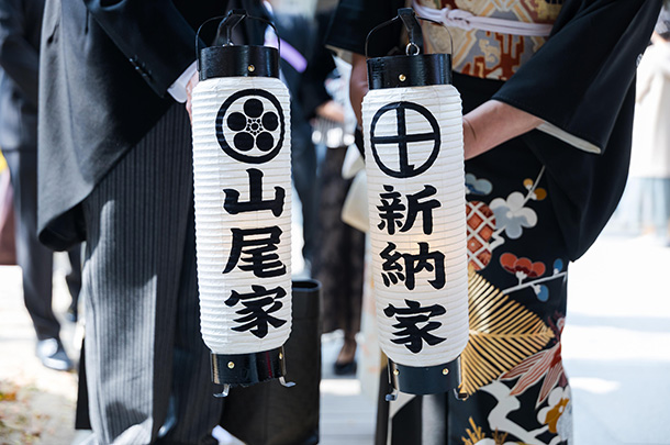 実績事例1759：個人様の結婚式用オリジナル弓張提灯　活用風景