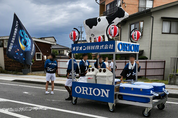 実績事例1786：機器製造会社様の祭り用オリジナルビニール提灯、社旗を製作しました。