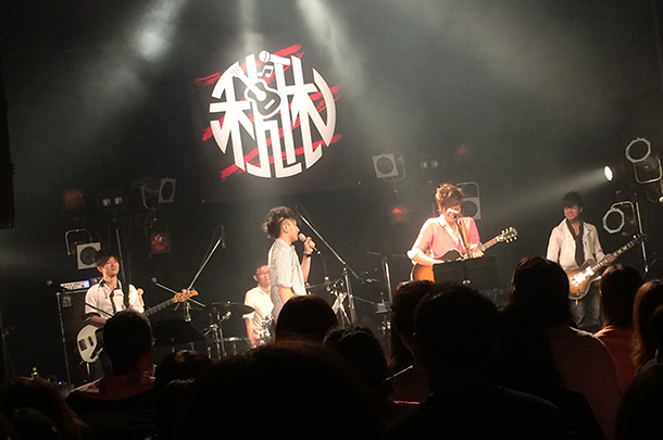 実績事例42:ライブイベント用のバンド幕をオリジナル製作しました。