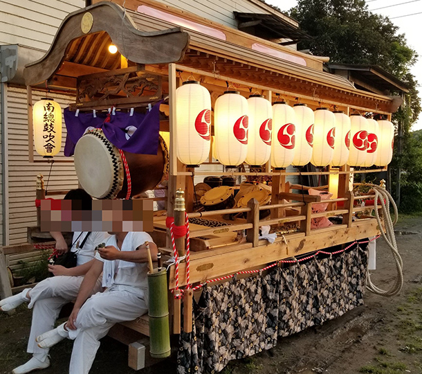 実績事例712：鼓吹会様のオリジナル山車提灯　使用風景